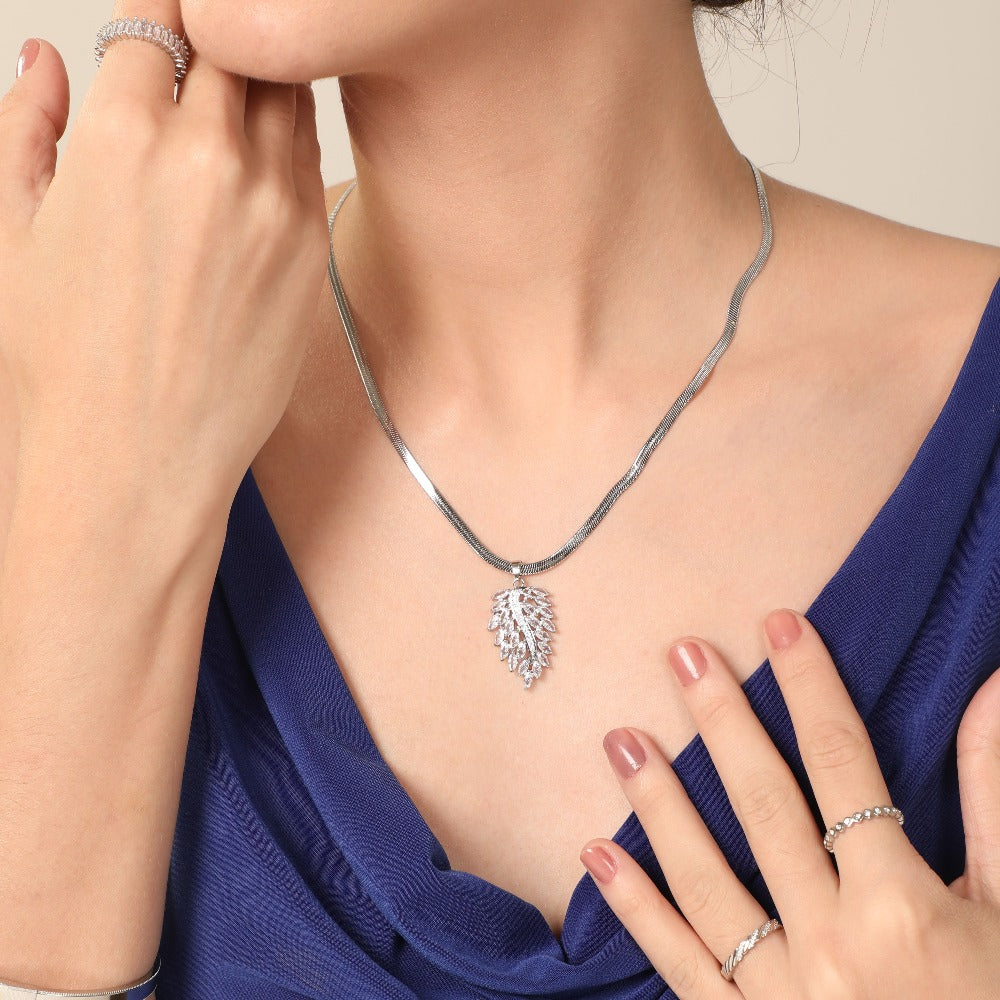 Crystal Leaf Sleek Kette 14K Vergoldet